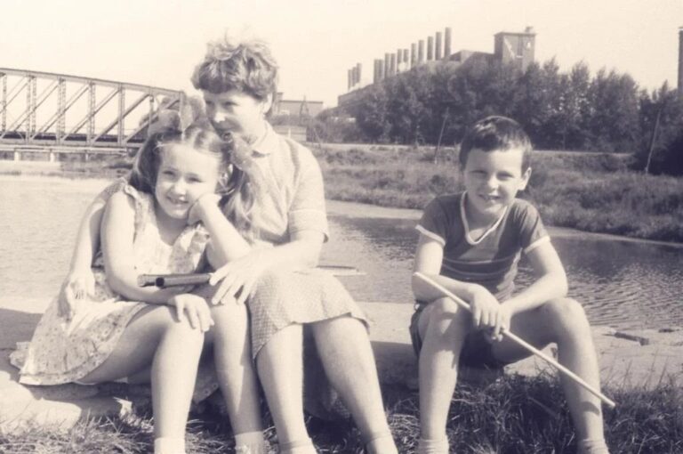 АО «Челябинский Электрометаллургический Комбинат» — официальный сайт